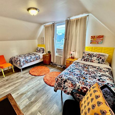 Private Room With Two Twin Beds Air Conditioning And Shared Bathrooms Located Near Seatac Airport And Downtown 시애틀 외부 사진