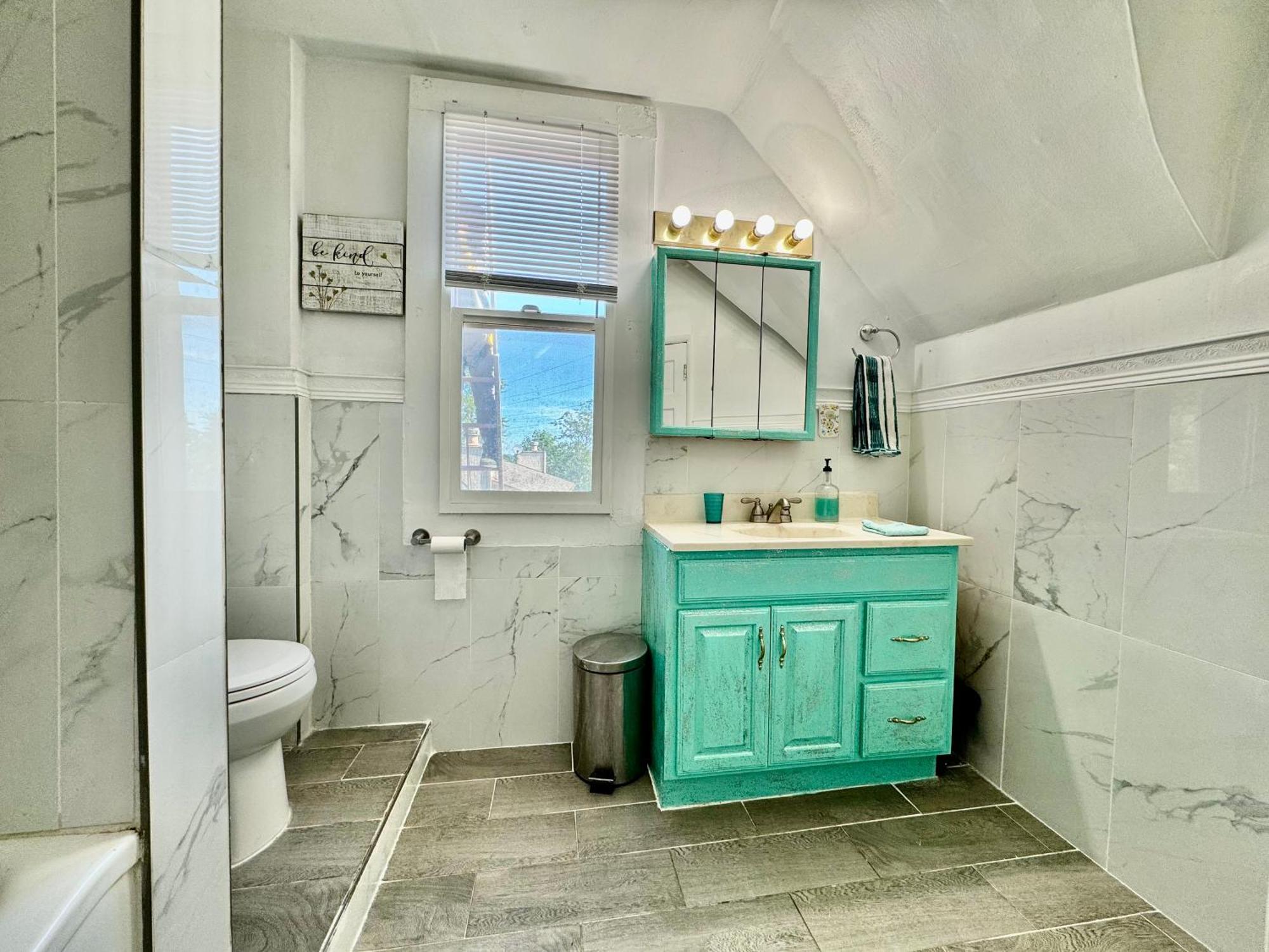 Private Room With Two Twin Beds Air Conditioning And Shared Bathrooms Located Near Seatac Airport And Downtown 시애틀 외부 사진