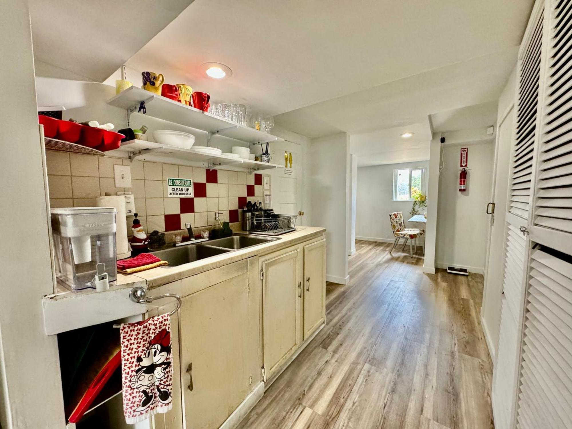 Private Room With Two Twin Beds Air Conditioning And Shared Bathrooms Located Near Seatac Airport And Downtown 시애틀 외부 사진