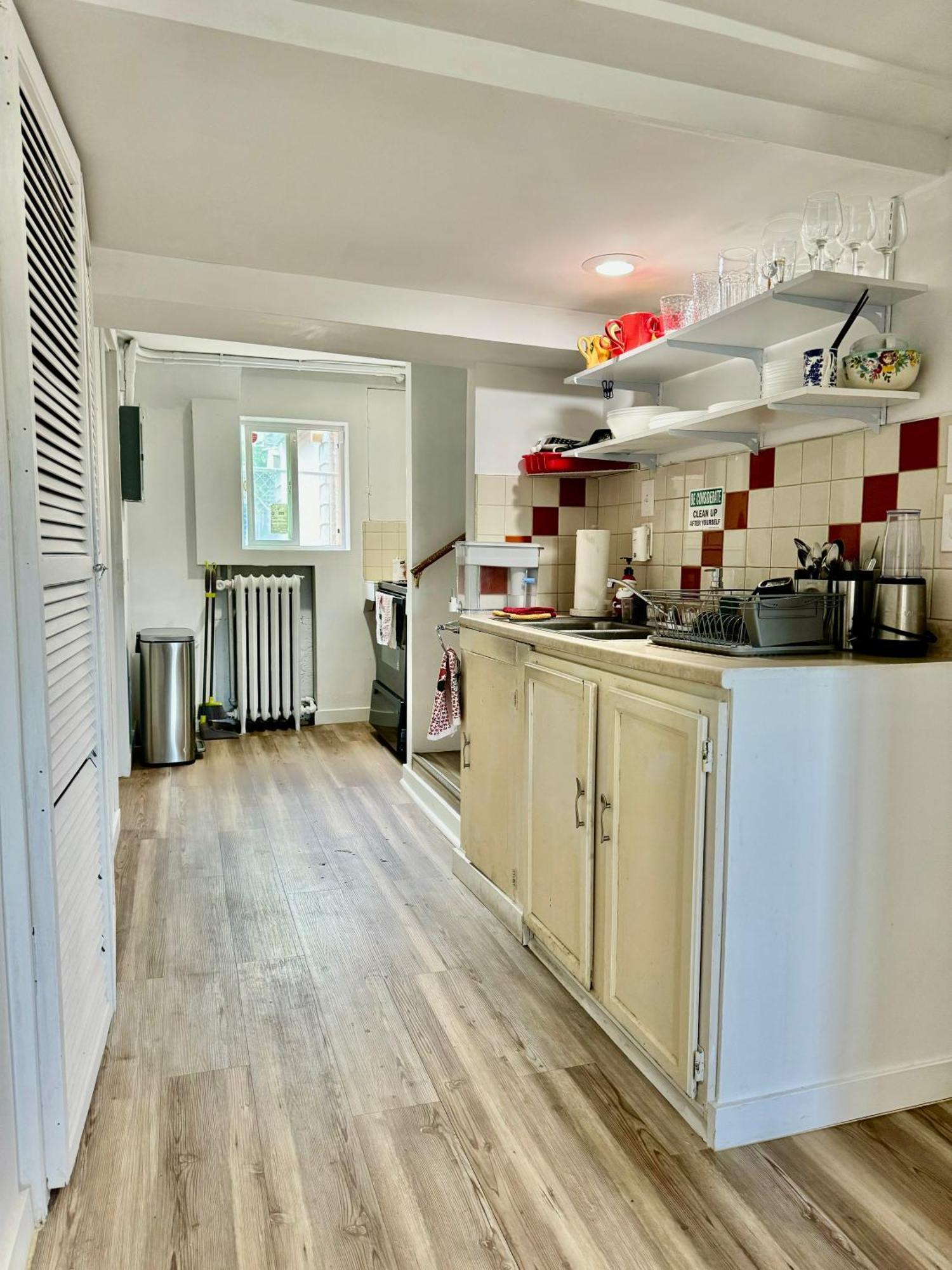 Private Room With Two Twin Beds Air Conditioning And Shared Bathrooms Located Near Seatac Airport And Downtown 시애틀 외부 사진