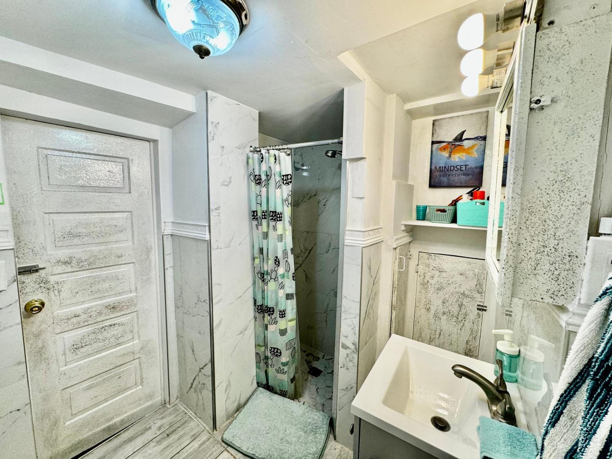 Private Room With Two Twin Beds Air Conditioning And Shared Bathrooms Located Near Seatac Airport And Downtown 시애틀 외부 사진