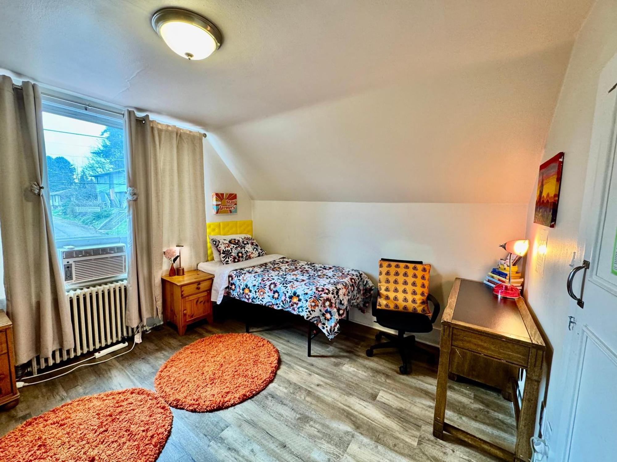 Private Room With Two Twin Beds Air Conditioning And Shared Bathrooms Located Near Seatac Airport And Downtown 시애틀 외부 사진