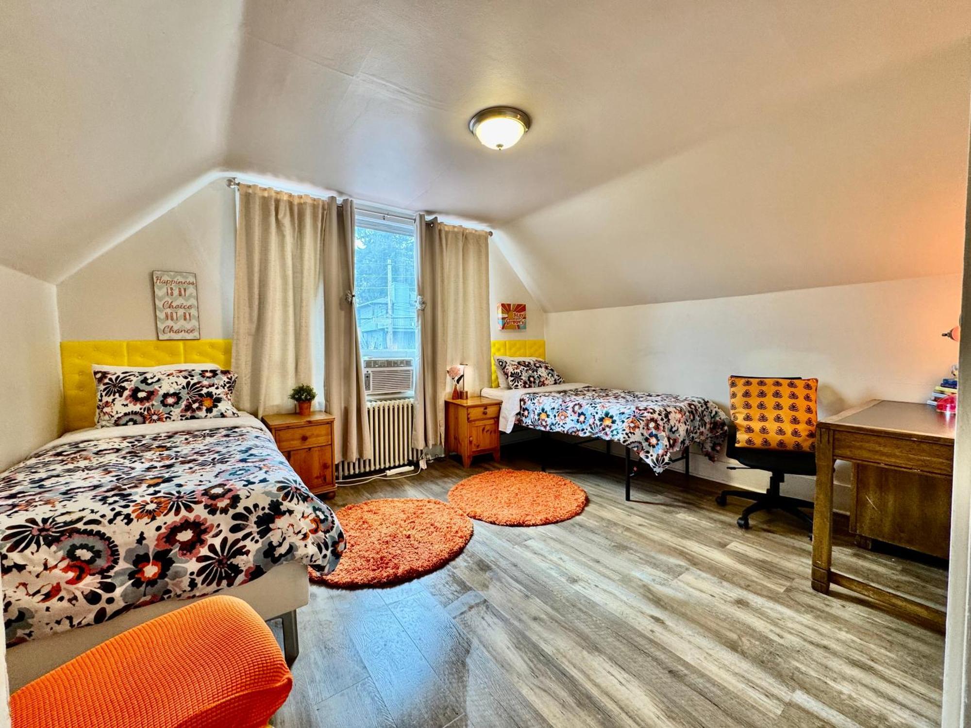 Private Room With Two Twin Beds Air Conditioning And Shared Bathrooms Located Near Seatac Airport And Downtown 시애틀 외부 사진